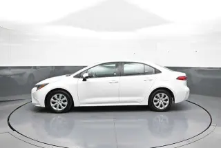 Toyota Corolla 2026 LE 4dr Sedán