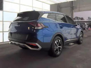 SUV Kia Sportage 2024 EX de 4 puertas