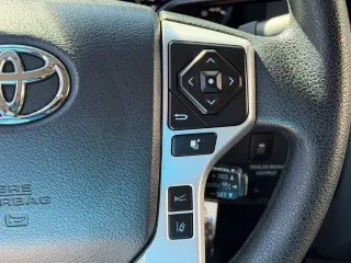 Toyota Tundra 2018 4x4 SR5 4dr Double Cab Pickup SB (5.7L V8)