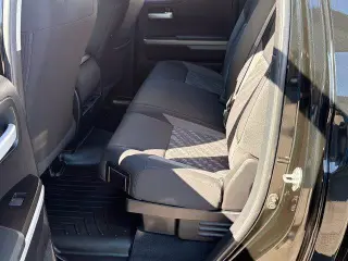 Toyota Tundra 2018 4x4 SR5 4dr Double Cab Pickup SB (5.7L V8)