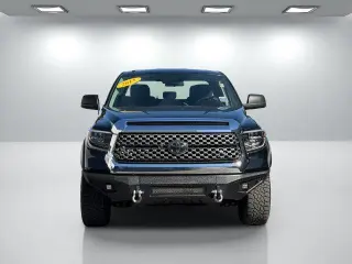 Toyota Tundra 2018 4x4 SR5 4dr Double Cab Pickup SB (5.7L V8)