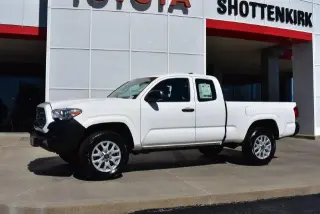 Toyota Tacoma 2017 4x2 SR 4dr Access Cab 6.1 ft LB