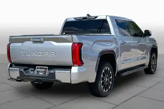 Toyota Tundra 2024 4x4 Limited HV 4puerta CrewMax Cabina SB Pickup