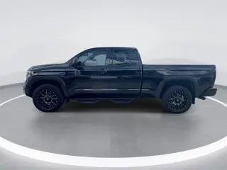 Toyota Tundra 2017 4x4 Limited 4dr Double Cab Pickup SB (5.7L V8 FFV)