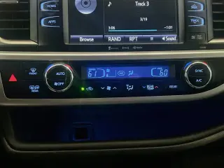 Toyota Highlander 2019 SE 4dr SUV