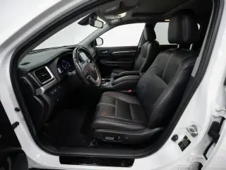 Toyota Highlander 2019 SE 4dr SUV