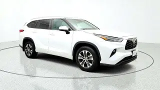 Toyota Highlander 2023 AWD L 4dr SUV