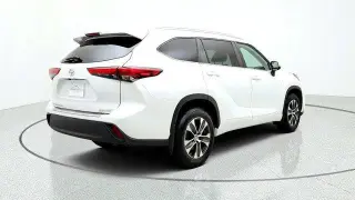 Toyota Highlander 2023 AWD L 4dr SUV