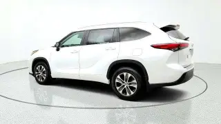 Toyota Highlander 2023 AWD L 4dr SUV
