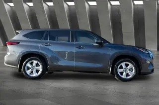 Toyota Highlander 2023 LE 4dr SUV