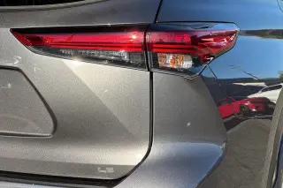 Toyota Highlander 2023 LE 4dr SUV