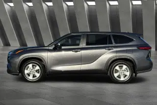 Toyota Highlander 2023 LE 4dr SUV