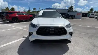 Toyota Highlander Hybrid 2024 XLE 4dr SUV