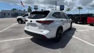 Toyota Highlander Hybrid 2024 XLE 4dr SUV