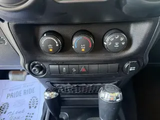 Jeep Wrangler Unlimited Sport 4WD 2017