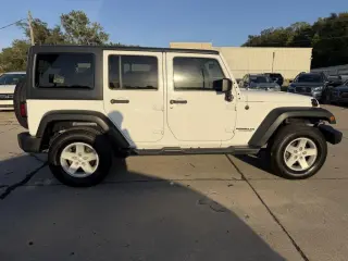 Jeep Wrangler Unlimited Sport 4WD 2017