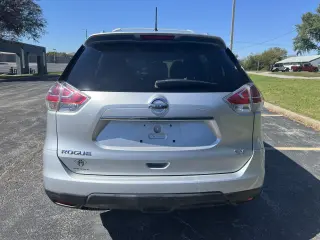 2015 Nissan Rogue FWD 4dr SV
