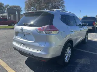 2015 Nissan Rogue FWD 4dr SV