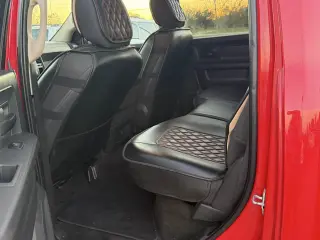 2012 RAM 1500 ST Crew Cab 4WD