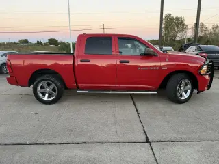 2012 RAM 1500 ST Crew Cab 4WD