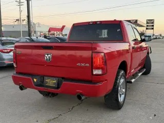2012 RAM 1500 ST Crew Cab 4WD