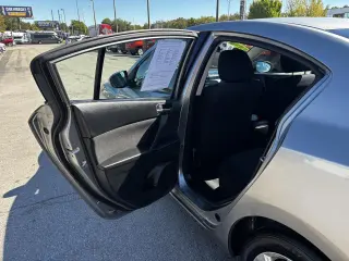 2010 Mazda MAZDA3 4dr Sdn Auto i Touring