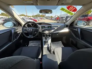 2010 Mazda MAZDA3 4dr Sdn Auto i Touring