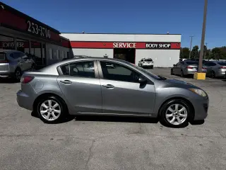 2010 Mazda MAZDA3 4dr Sdn Auto i Touring
