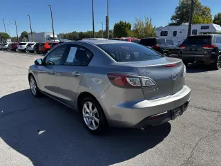 2010 Mazda MAZDA3 4dr Sdn Auto i Touring