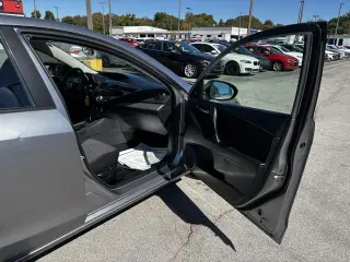 2010 Mazda MAZDA3 4dr Sdn Auto i Touring