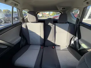 2014 Toyota RAV4 AWD 4dr LE (Natl)