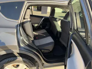 2014 Toyota RAV4 AWD 4dr LE (Natl)