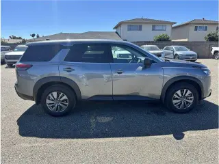 Nissan Pathfinder 2025 S 4 SUV