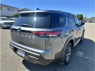 Nissan Pathfinder 2025 S 4 SUV