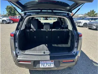 Nissan Pathfinder 2025 S 4 SUV