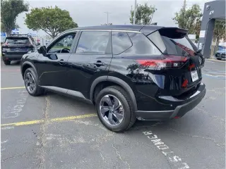 Nissan Rogue 2025 SV 4dr Crossover