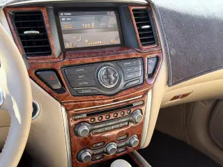 Nissan Pathfinder 2014 S 4 SUV