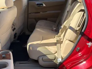 Nissan Pathfinder 2014 S 4 SUV