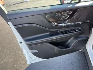 Lincoln Corsair 2023 AWD Reserve 4dr SUV