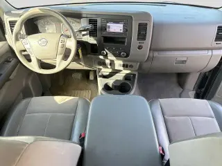 Nissan NV 2014 3500 HD S 3dr Passenger Van (V6)