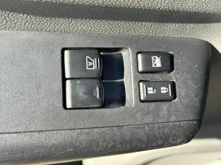 Nissan NV 2014 3500 HD S 3dr Passenger Van (V6)