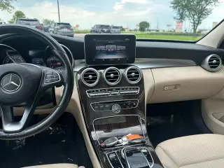 Mercedes-Benz Clase C 2017 tracción total C 300 Luxury 4MATIC 4dr Sedán