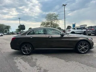 Mercedes-Benz Clase C 2017 tracción total C 300 Luxury 4MATIC 4dr Sedán