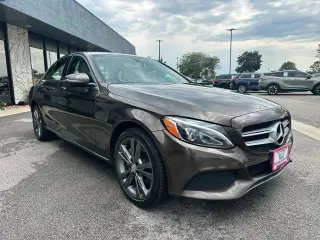Mercedes-Benz Clase C 2017 tracción total C 300 Luxury 4MATIC 4dr Sedán