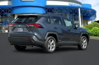 Toyota RAV4 Híbrido 2021 AWD XLE Premium 4dr SUV