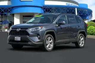 Toyota RAV4 Híbrido 2021 AWD XLE Premium 4dr SUV
