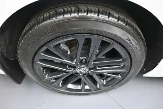 Toyota Camry 2025 AWD SE Sedán 4 puertas