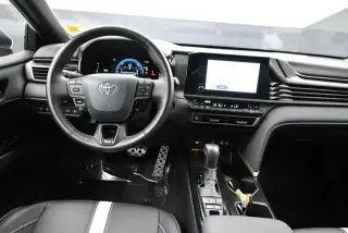 Toyota Camry 2025 AWD SE Sedán 4 puertas