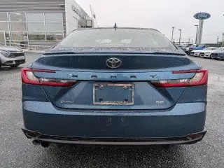 Toyota Camry 2025 SE 4dr Sedán