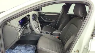 Volkswagen Jetta 2023 Sport Sedán 4 puertas 8A